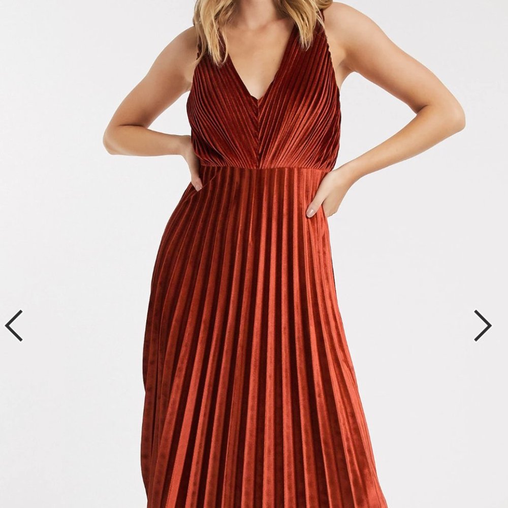 ASOS DESIGN cami strappy back pleated skater midi dress in velvet Rust- Size 0